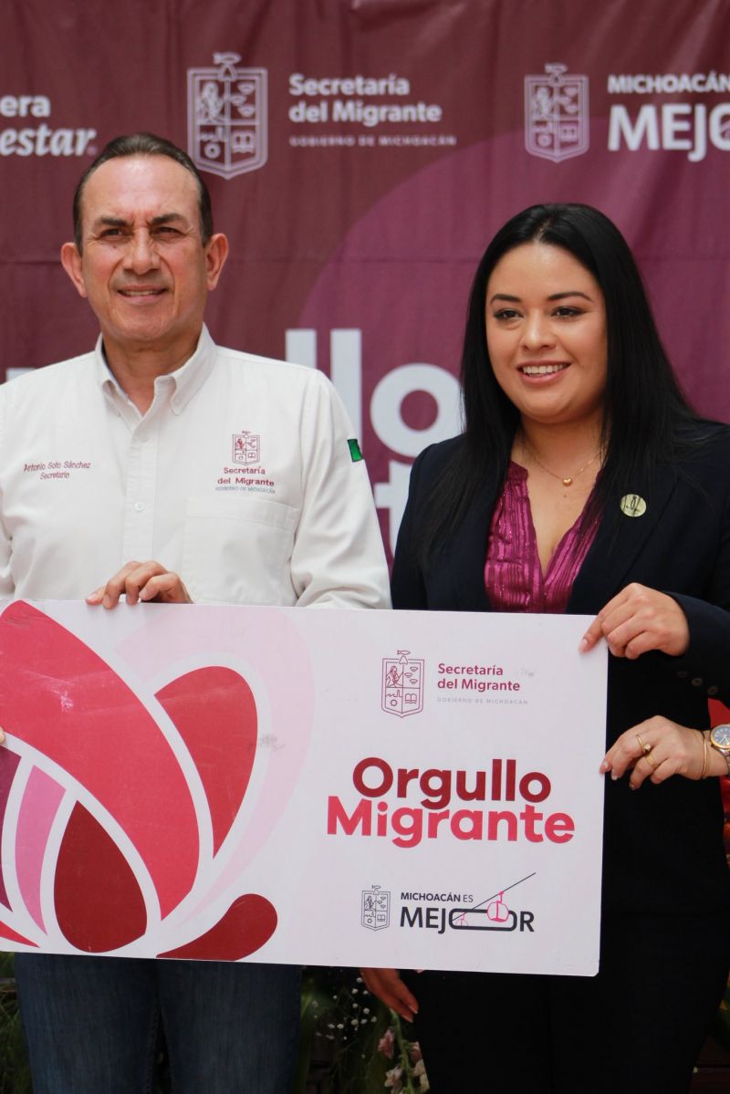Entrega de Tarjetas del Programa Orgullo Migrante.